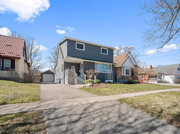 244 North St, Fort Erie, ON L2A 3R8