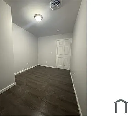 51 Bay St — Photo 16