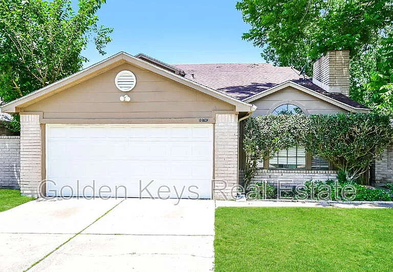 10743 Staghill Dr — Photo 1