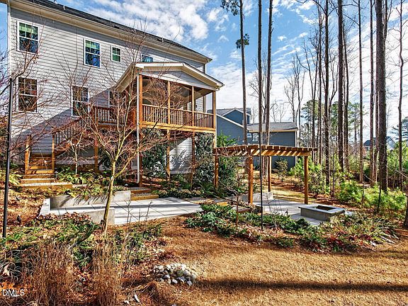 4th image of 2117 Bee Cave Ct