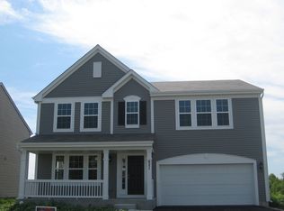 621 Dover St, Pingree Grove, IL 60140