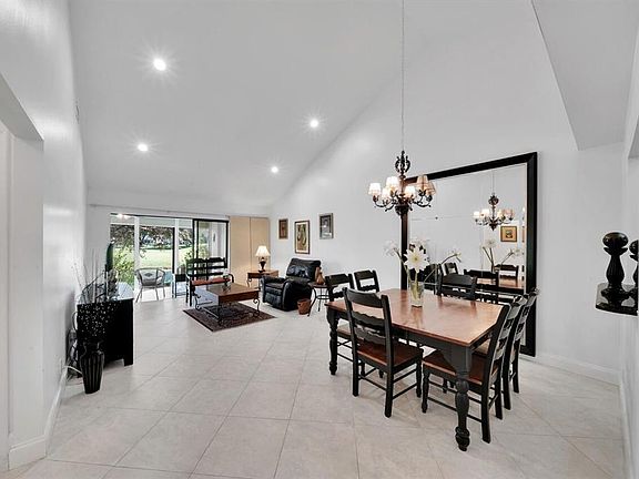 4th image of 10784 Waterberry Dr