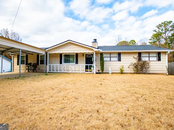 1352 Stewart St, Carrollton, GA 30117