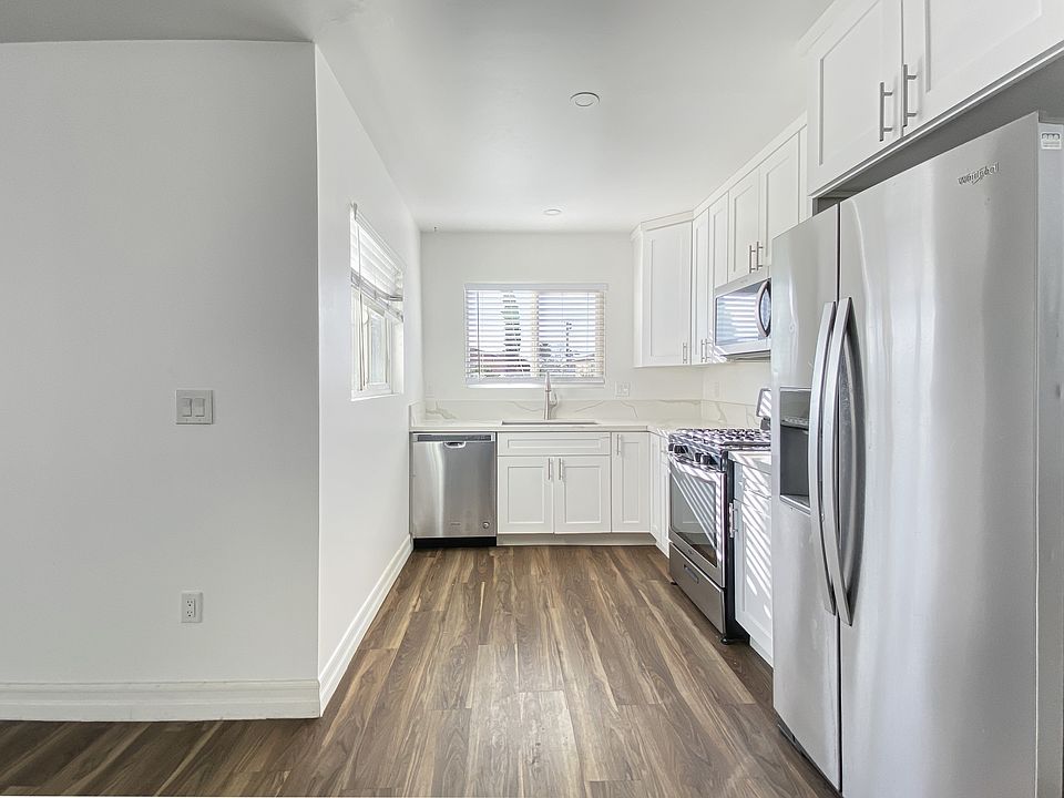 1st image of 3013 Vancouver Ave