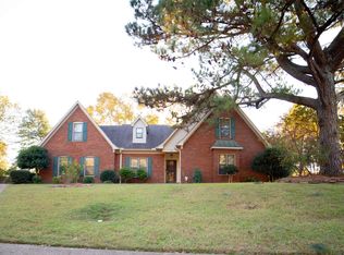 917 Valleyview Ln, Collierville, TN 38017