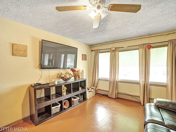 3rd image of 3239 S 53rd Ct