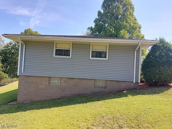 3rd image of 132 Highland Park
