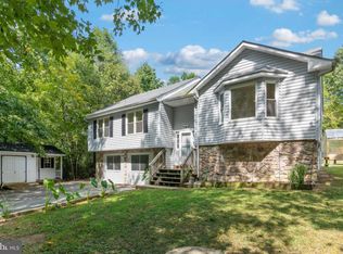 784 Mountain View Rd, Fredericksburg, VA 22406