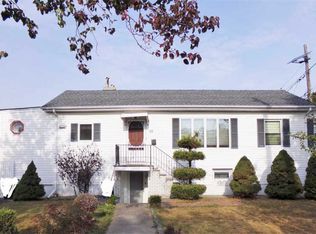55 Central Ln, Secaucus, NJ 07094