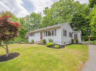 13 Forbes Ave, Burlington, MA 01803