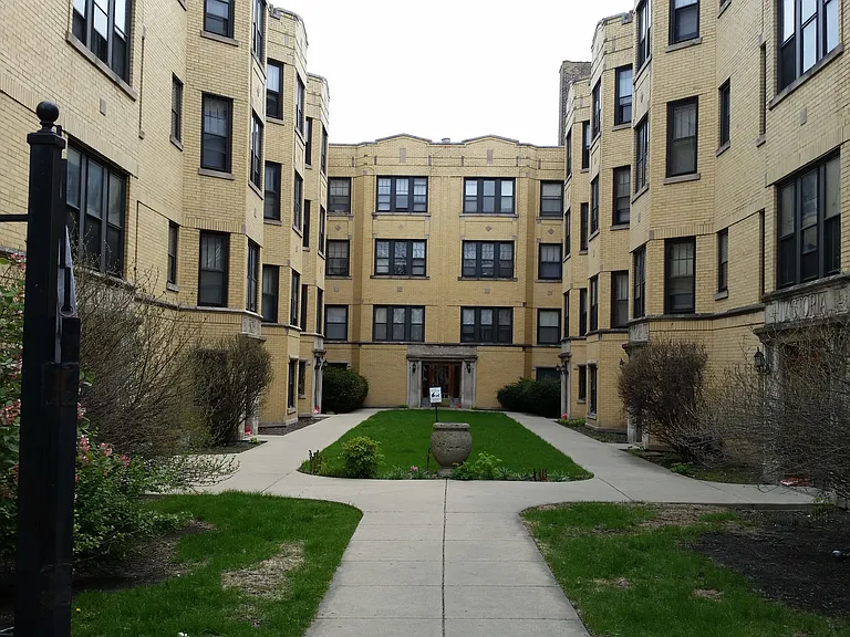 3819 1/2 N Greenview Ave #3 — Photo 10