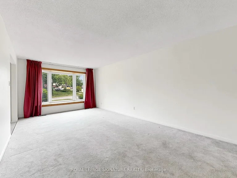94 Howlett Ave — Photo 7