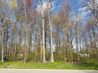 447 Harvest Rd, Green Bay, WI 54302