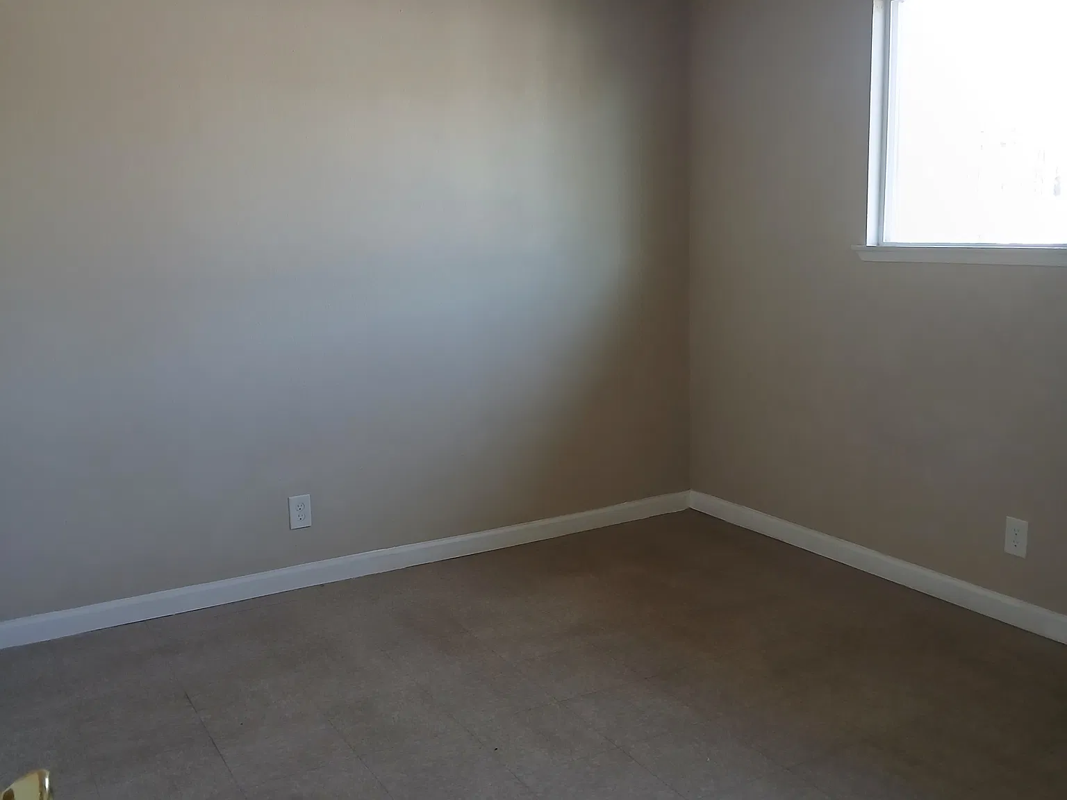 2 bed, 1.5 bath, 970 sqft, $1,200 — Photo 3
