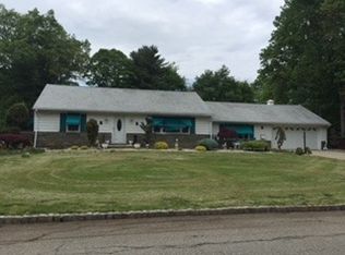 1 Katherine Dr, Lake Hiawatha, NJ