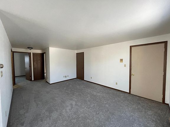 5th image of 3933 Country PLACE #C