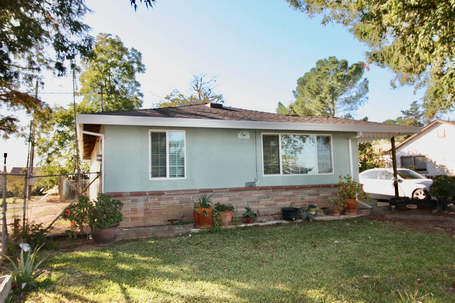 1522 11th Ave photo 1