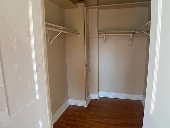 5th image of 908 W Lawrence Ave