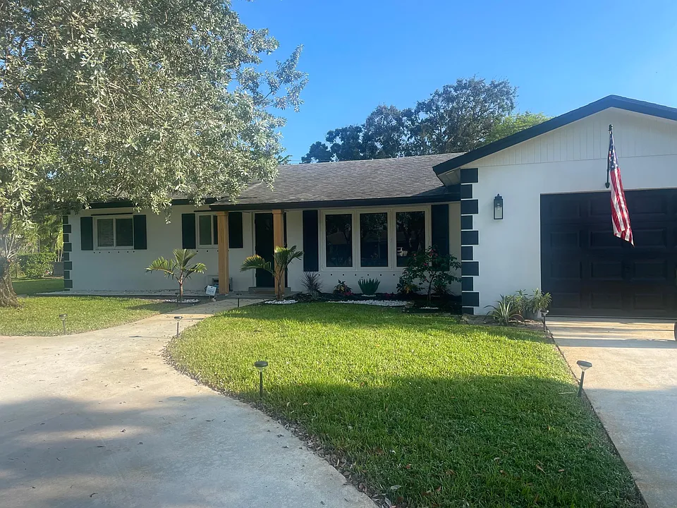 3712 Lowson Blvd