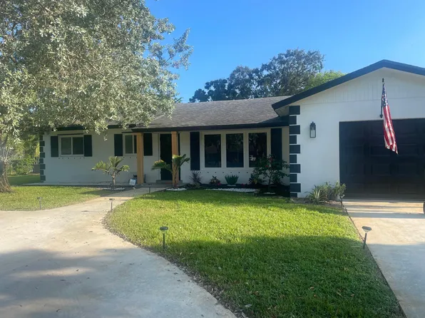 3712 Lowson Blvd, Delray Beach, FL 33445