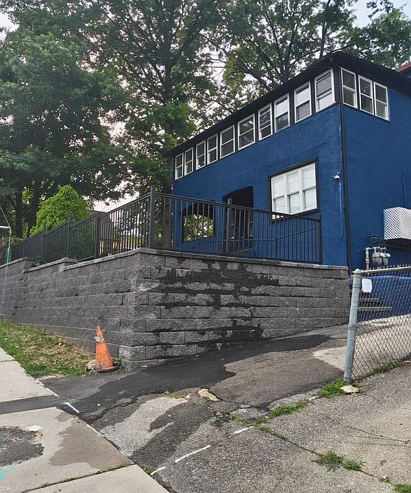 133 Lincoln Ave #2