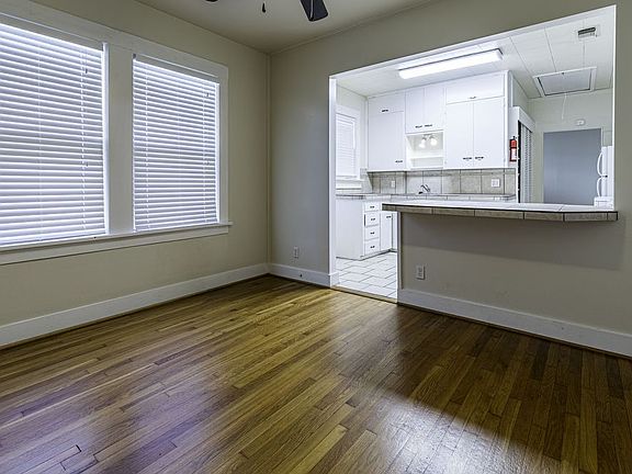 3rd image of 2821 W Cantey St #2