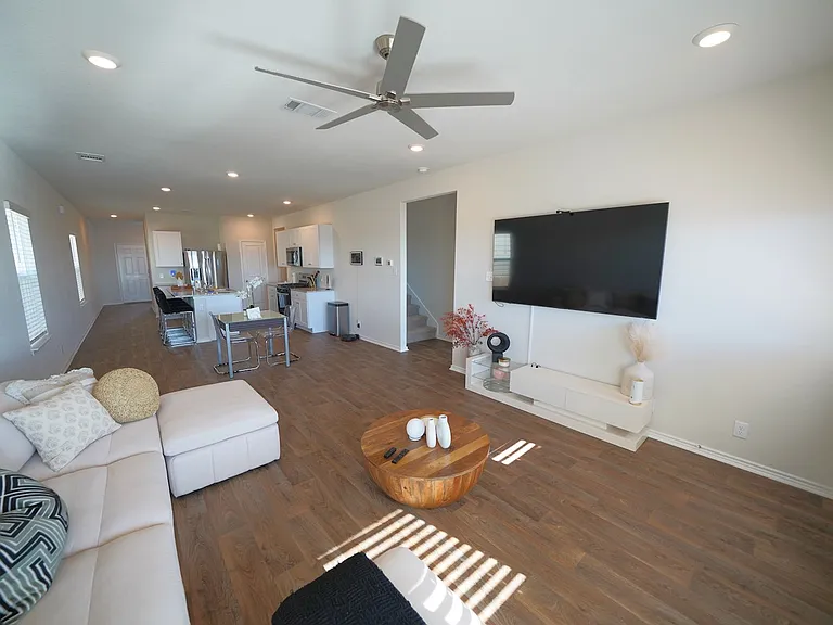 6611 Copper King St — Photo 13