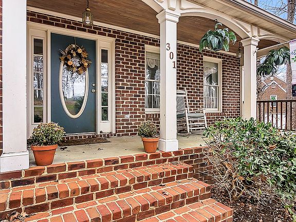 4th image of 301 Millspring Dr