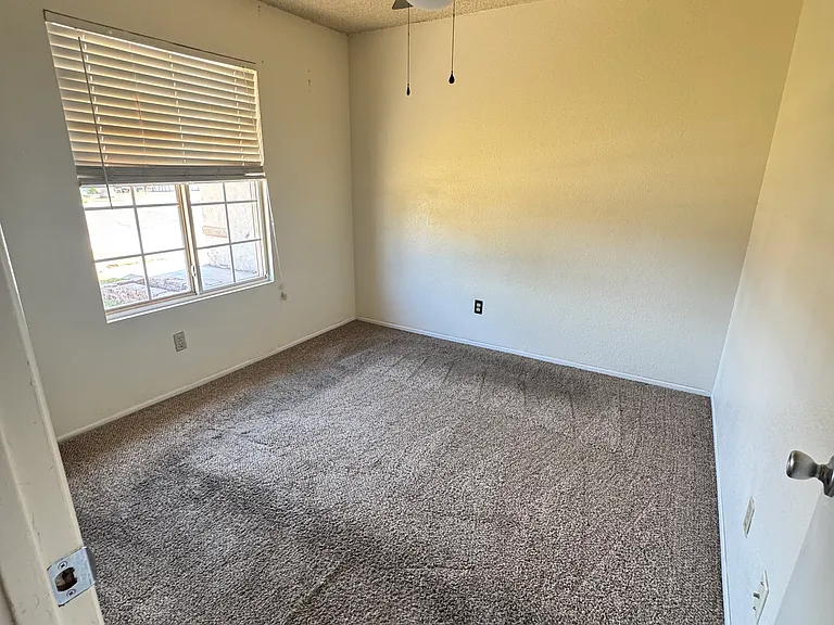 1770 W 25th Ln — Photo 12