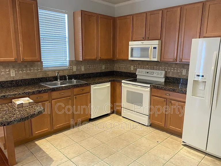 14155 Mailer Blvd — Photo 2