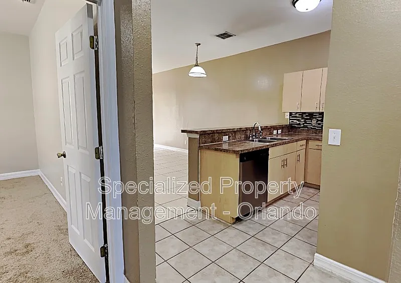 3 bed, 2.0 bath, 1249 sqft, $1,450 — Photo 3