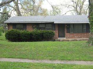 1216 Cherbourg Rd, Lexington, KY 40504