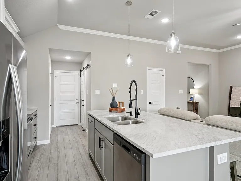 2605 Langford St — Photo 3