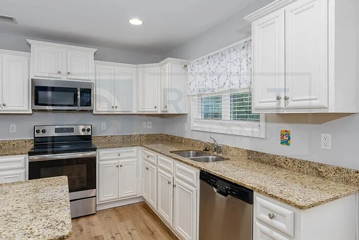 147 Ventnor Ave — Photo 16