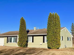 414 E Hamilton Ave, Baudette, MN 56623