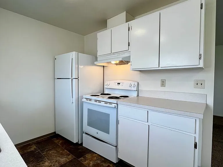 1409 Folsom Ave — Photo 6