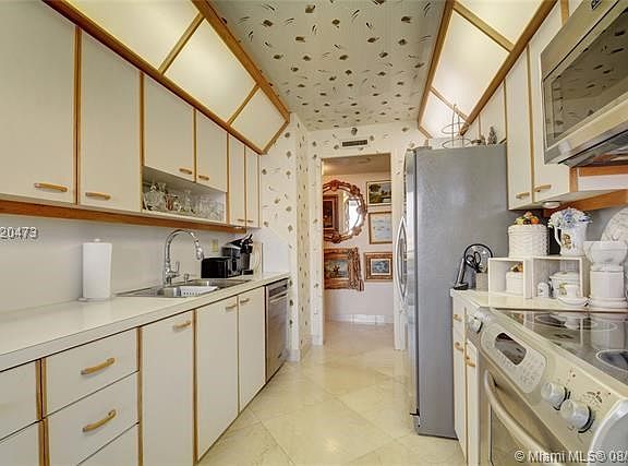 5th image of 19500 Turnberry Way APT 4C