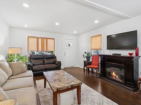 3rd image of 1840 E 35th St
