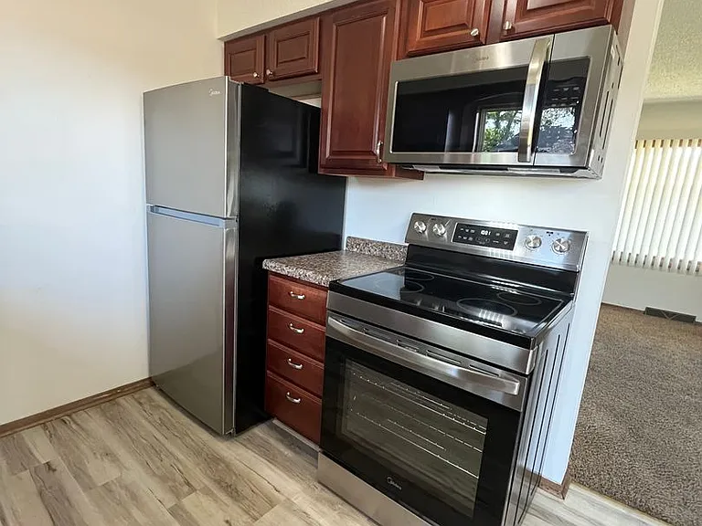 3004 S Phillips Ave — Photo 12