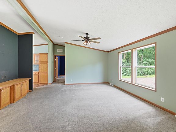 4th image of 994 Rabbit Rd