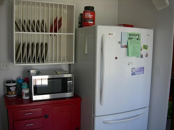 5th image of 134 Stoughton St