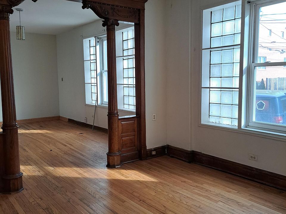 1st image of 824 N Richmond Street # Fl 1ST