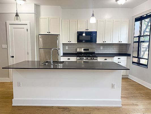 1st image of 15711 Sanford Ave #C9