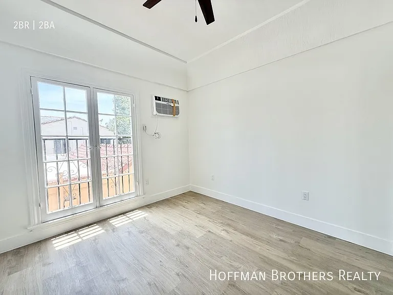 834 S Orange Grove Ave #1 — Photo 6