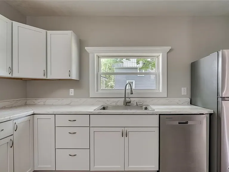 125 N Hamilton St — Photo 7