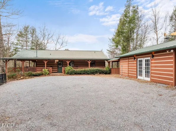 3859 Warden Branch Ln, Gatlinburg, TN 37738