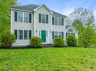 80 Ridgetop Lane, Henniker, NH 03242