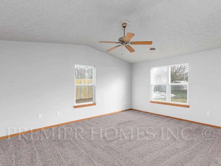 92 Meadow Wood Dr #C — Photo 4