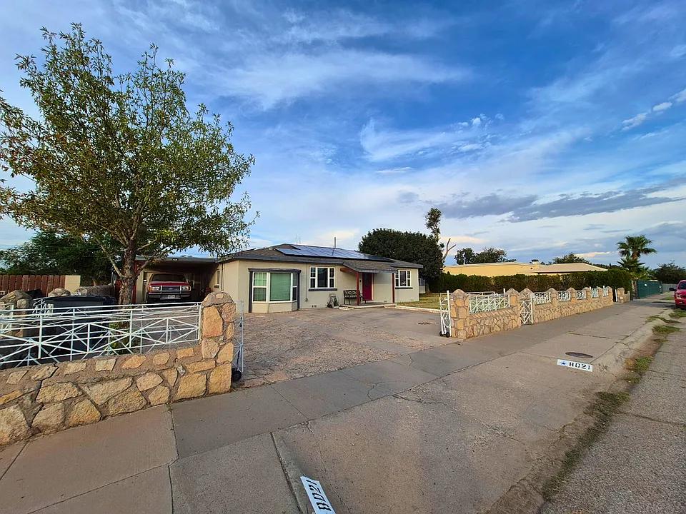 8021 Carpenter Dr