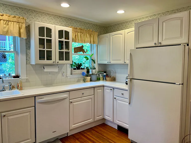 52 Mount Vernon St — Photo 11